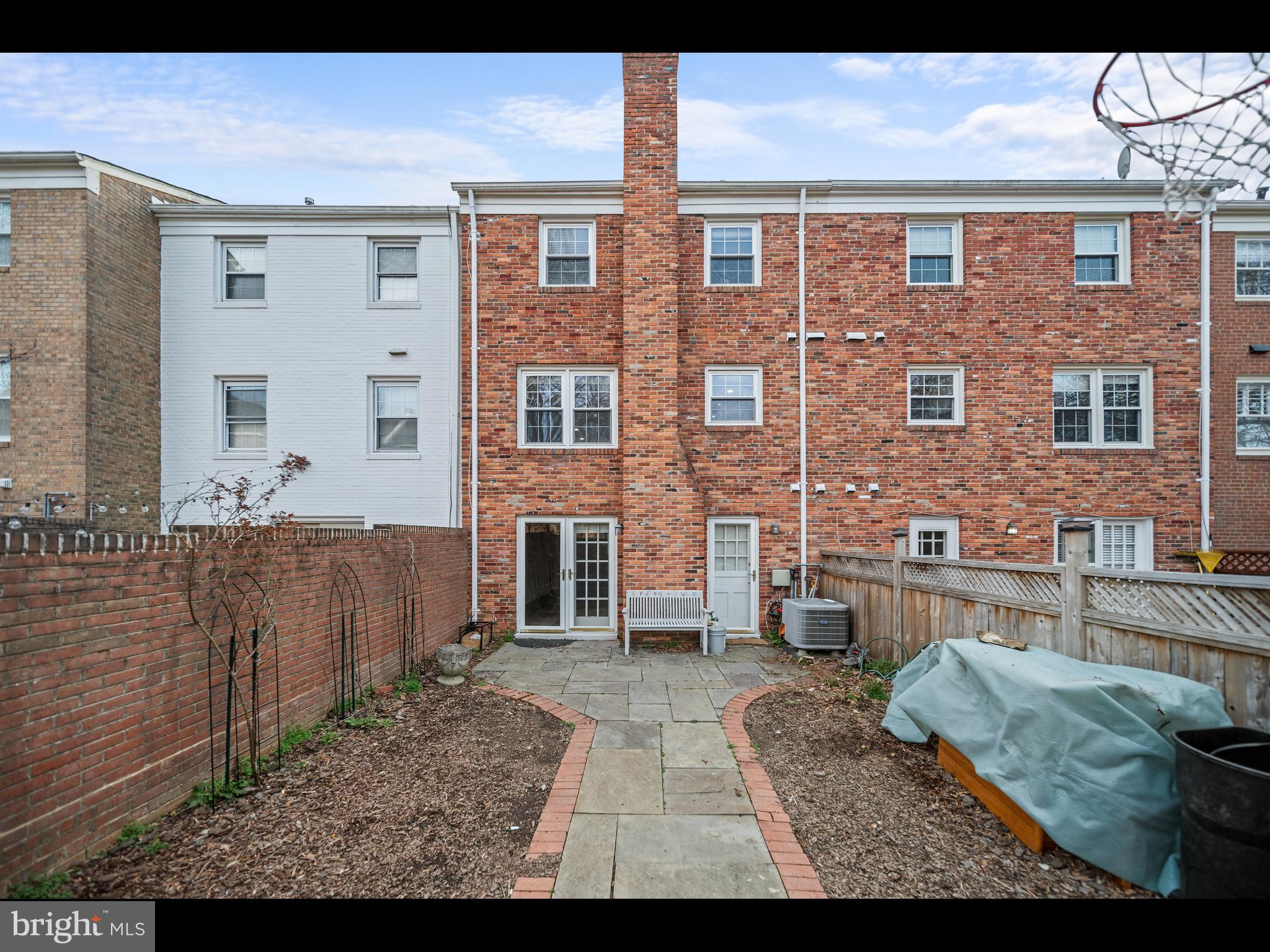 1609 Dunterry Place McLean, VA 22101 - Photo 35 of 36 a front view of a house with a yard