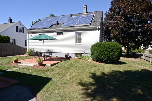 21 Frances Road Woburn, MA 01801 - Photo 5 of 13 Gallery Image 5