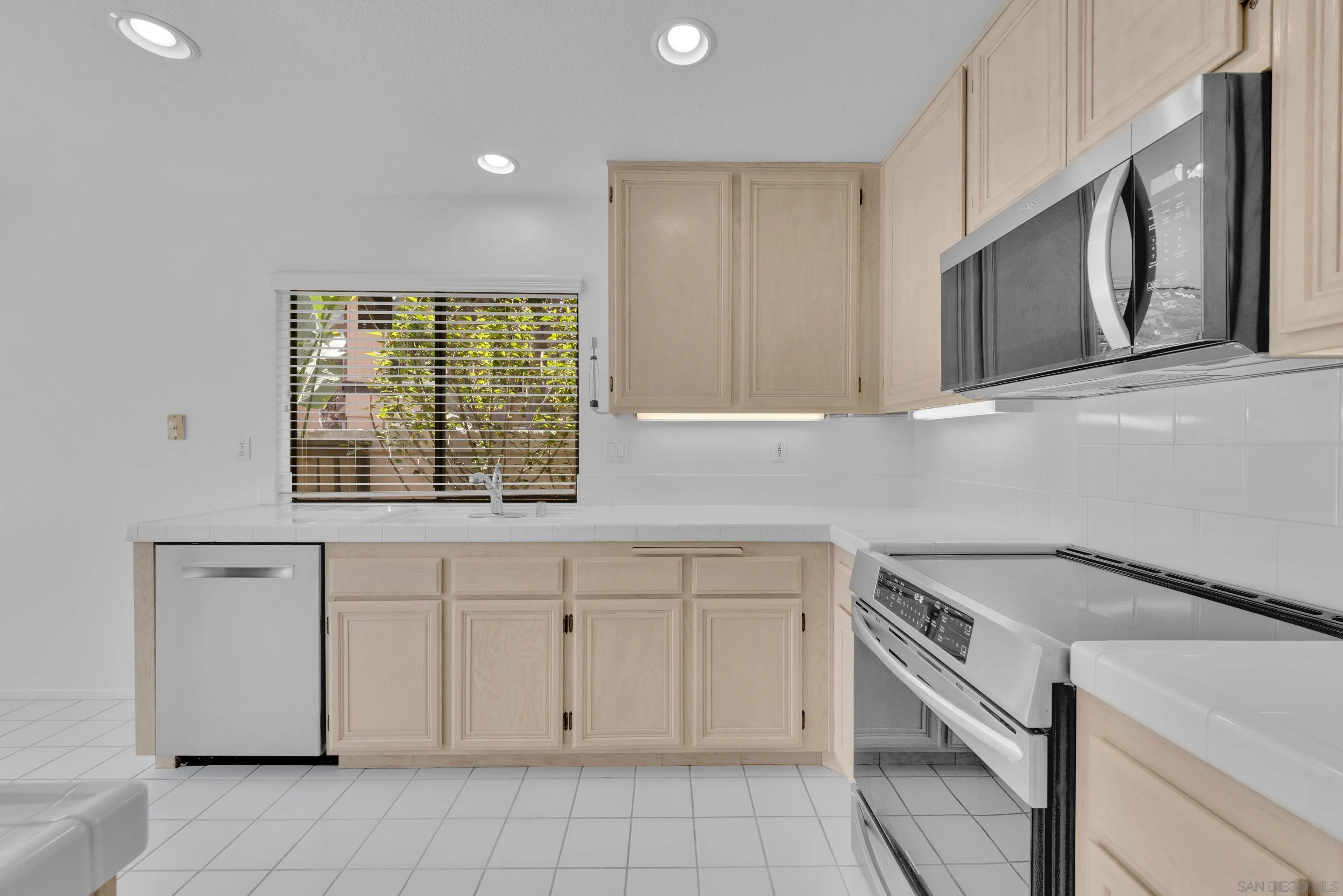 11604 Springside Road San Diego, CA 92128 - Photo 13 of 51