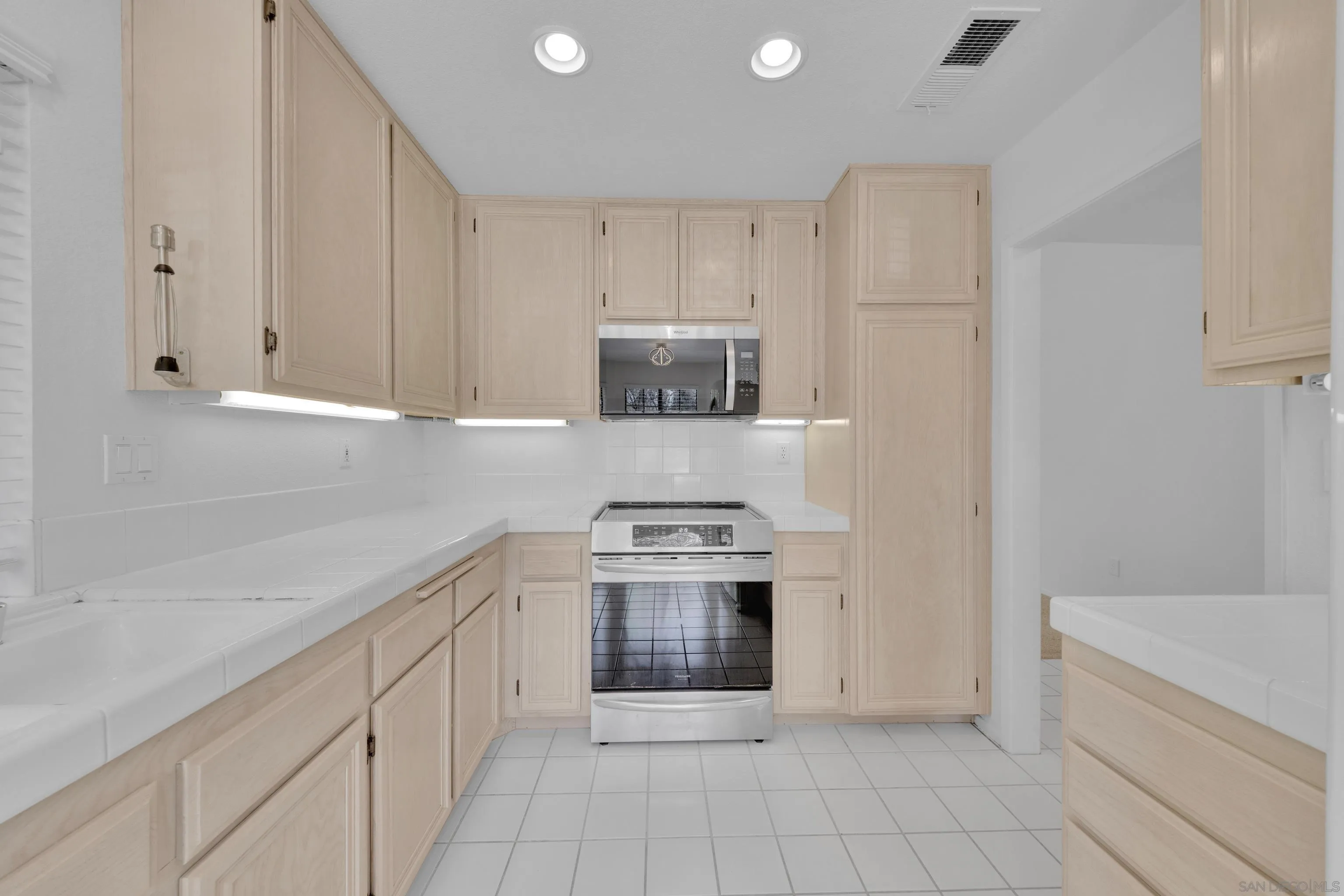 11604 Springside Road San Diego, CA 92128 - Photo 14 of 51