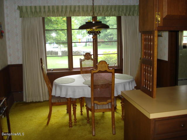 47 Valentine Road Pittsfield, MA 01201 - Photo 7 of 21 Dining Area
