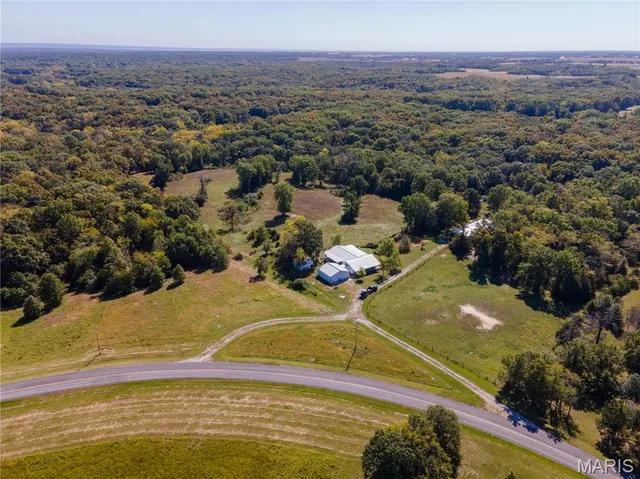 $960,000 | 27232 Z Highway, Canton, MO 63435