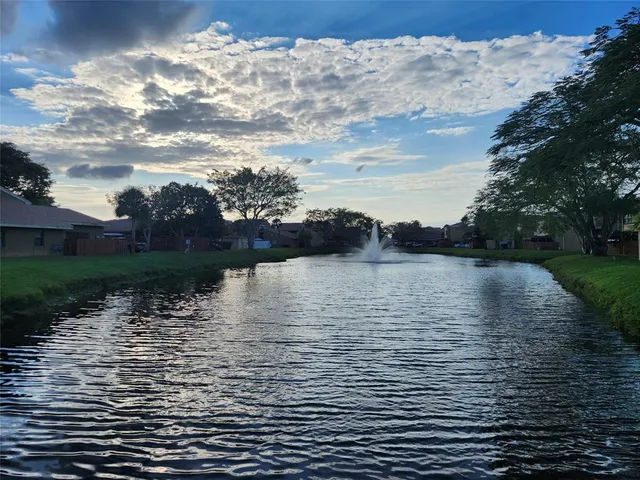 $265,000 | 3027 East Missionwood Lane, Unit B, Hollywood, FL 33025