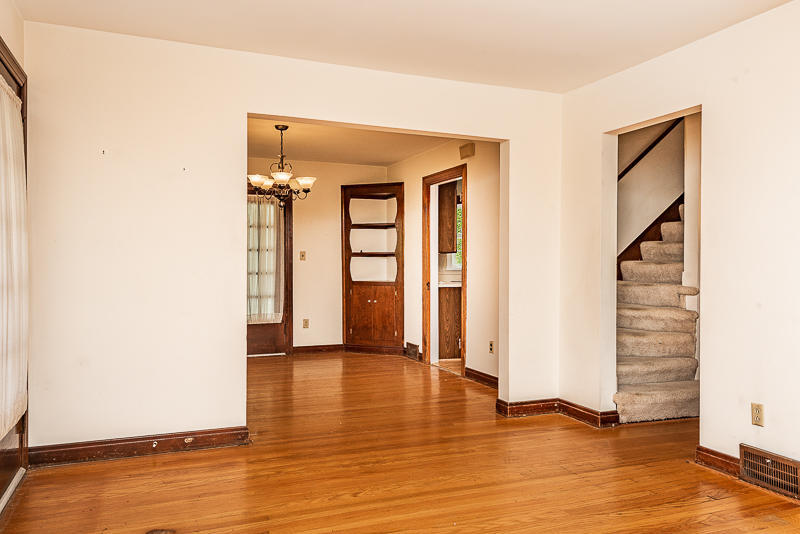 4213 Alton Road Louisville, KY 40207 - Photo 10 of 38 living room view to upstairs