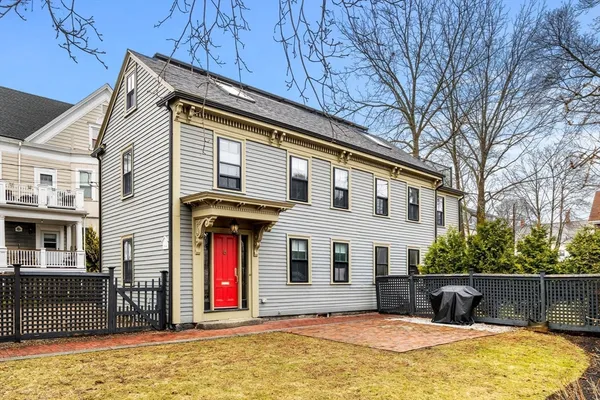 $795,000 | 32 Buffum Street, Unit 2, Salem, MA 01970