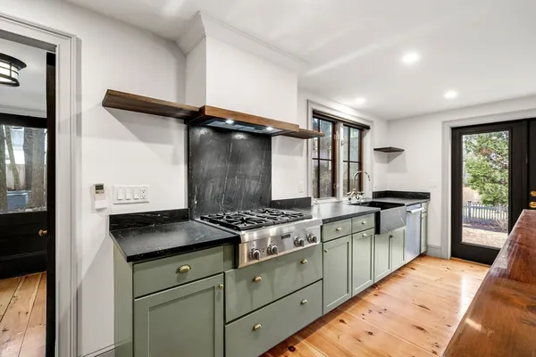 $795,000 | 32 Buffum Street, Unit 2, Salem, MA 01970