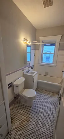 $1,875 | 38 Estes Street, Unit 15, Lynn, MA 01902