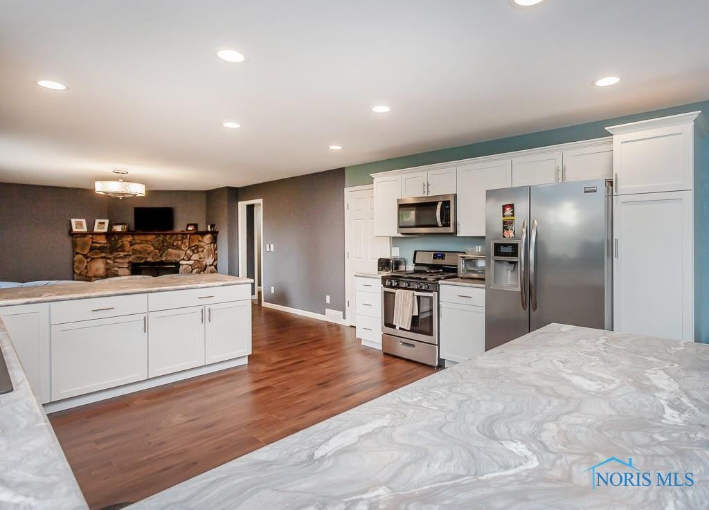 1202 Rochelle Road Toledo, OH 43615 - Photo 15 of 50 Gallery Image 15