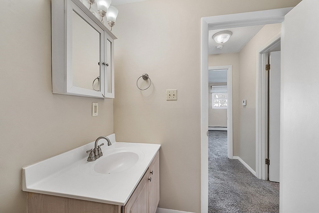 88 Beacon Street, Unit 5 Lawrence, MA 01843 - Photo 12 of 21