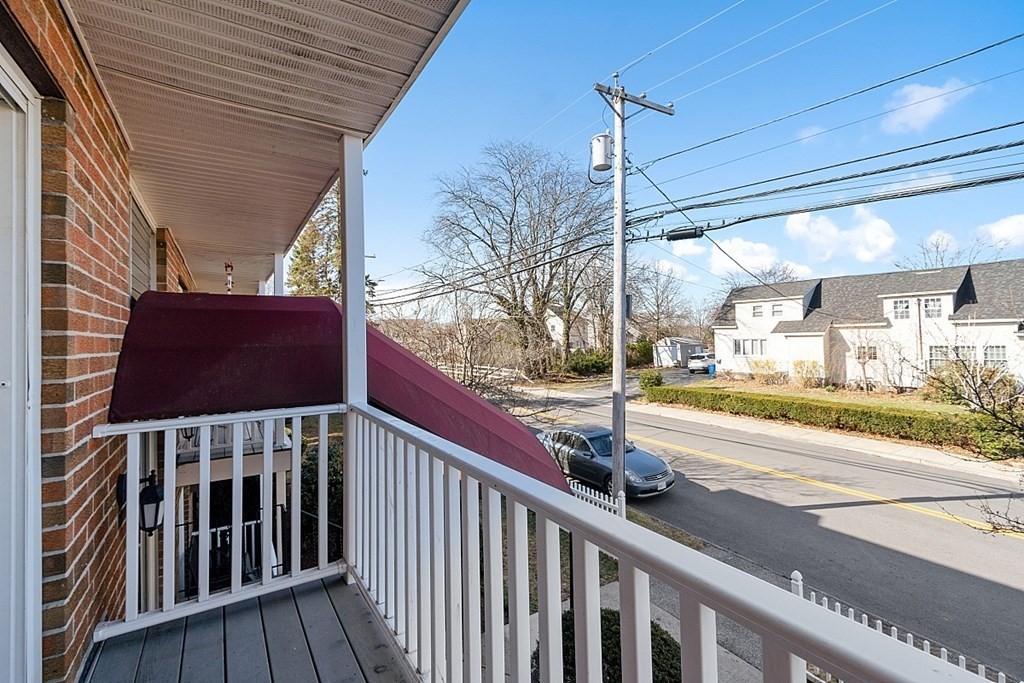 88 Beacon Street, Unit 5 Lawrence, MA 01843 - Photo 2 of 21