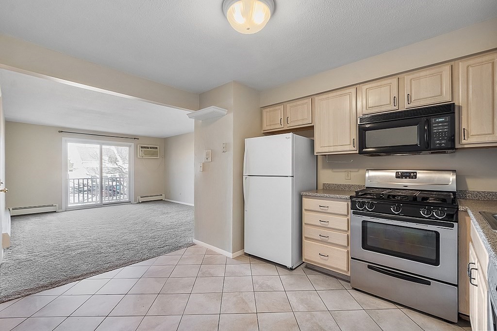 88 Beacon Street, Unit 5 Lawrence, MA 01843 - Photo 5 of 21