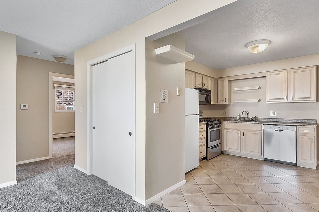 88 Beacon Street, Unit 5 Lawrence, MA 01843 - Photo 7 of 21