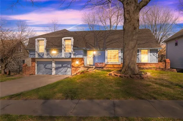 $389,000 | 9719 Melrose Street, Overland Park, KS 66214