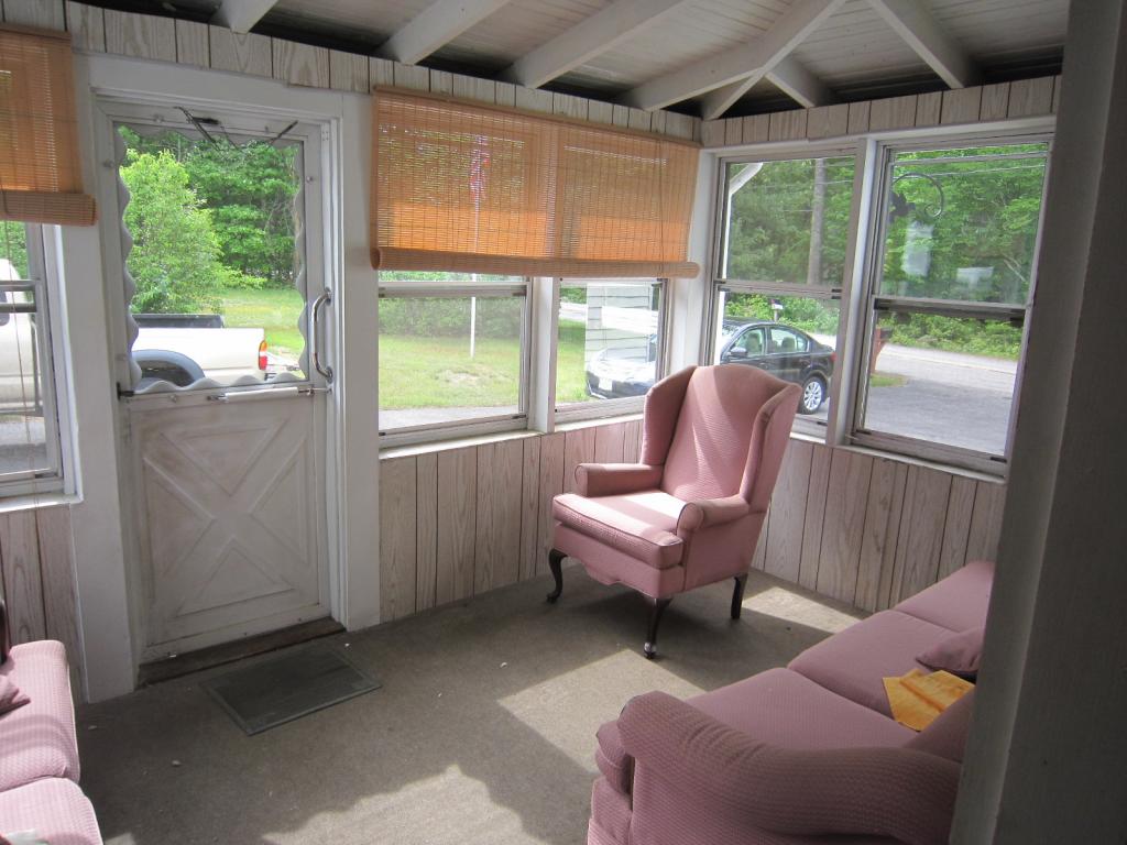 52 Whitehouse Road Rochester, NH 03867 - Photo 11 of 25