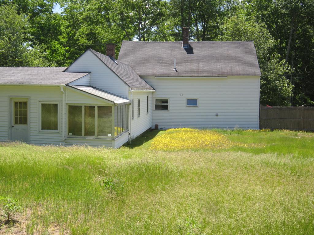 52 Whitehouse Road Rochester, NH 03867 - Photo 3 of 25