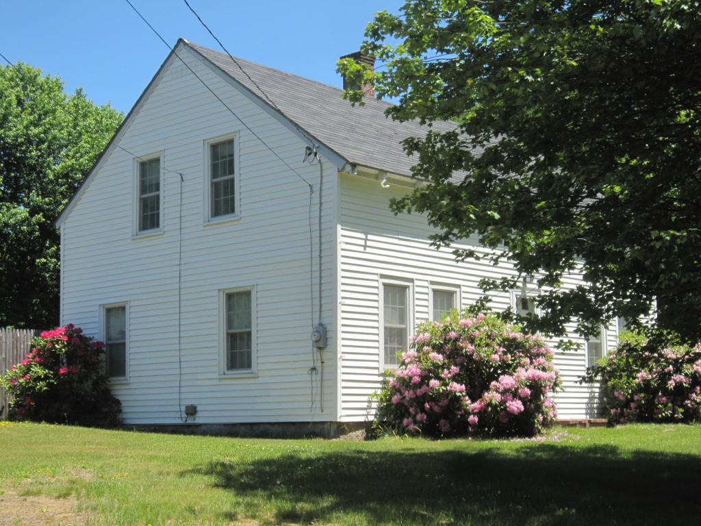 52 Whitehouse Road Rochester, NH 03867 - Photo 4 of 25