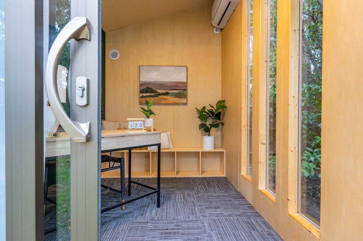 4631 Nickles Way Sacramento, CA 95864 - Photo 35 of 40 a view of a hallway with wooden floor and entryway