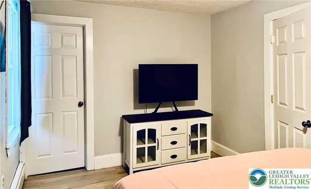 $337,000 | 302 North 2nd Street, Emmaus, PA 18049