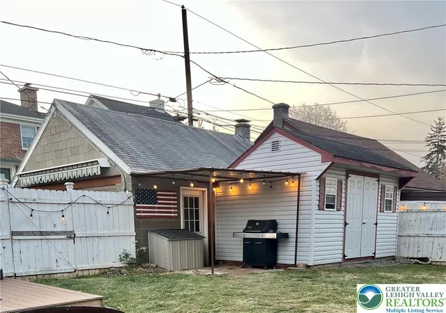 $337,000 | 302 North 2nd Street, Emmaus, PA 18049