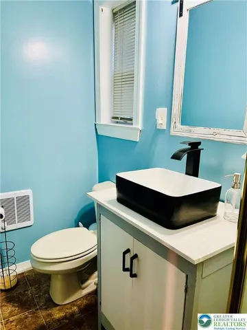 $337,000 | 302 North 2nd Street, Emmaus, PA 18049