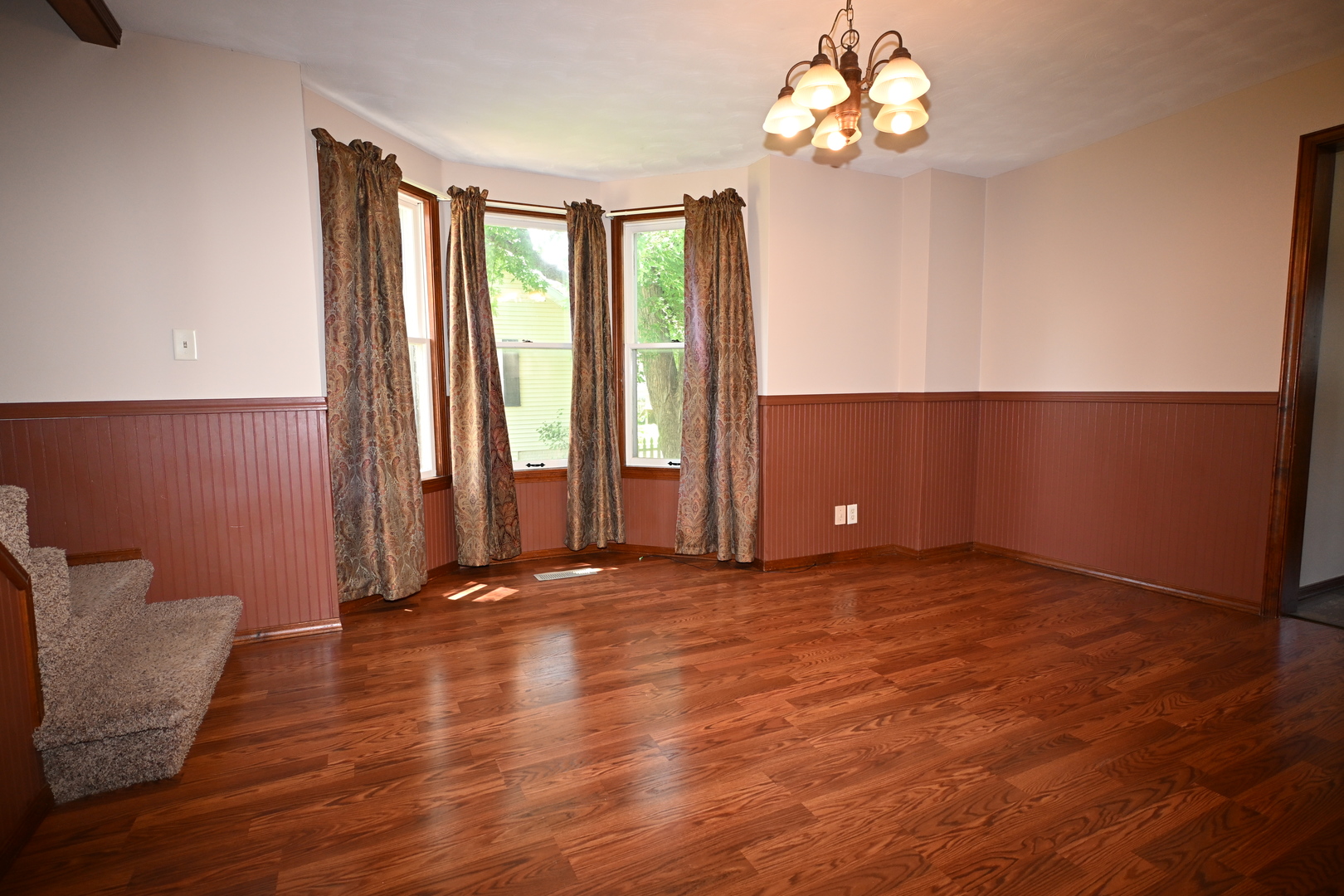 302 South Summit Street El Paso, IL 61738 - Photo 9 of 22