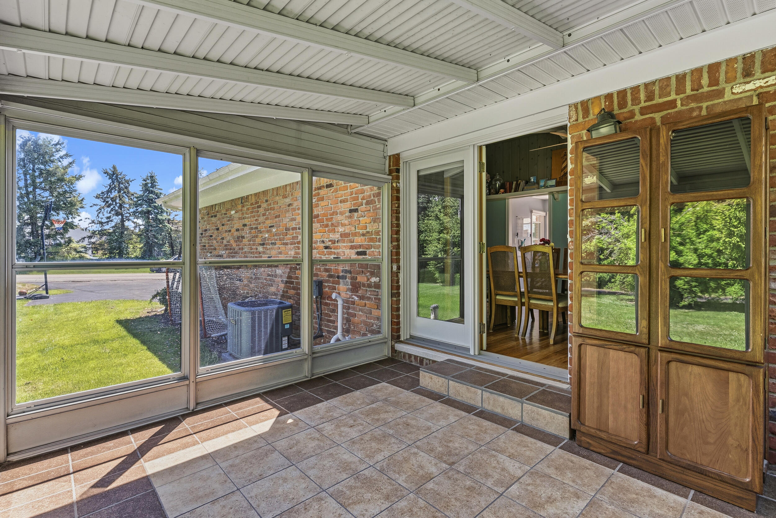 4241 East Cook Road Grand Blanc, MI 48439 - Photo 36 of 43 Sun Porch