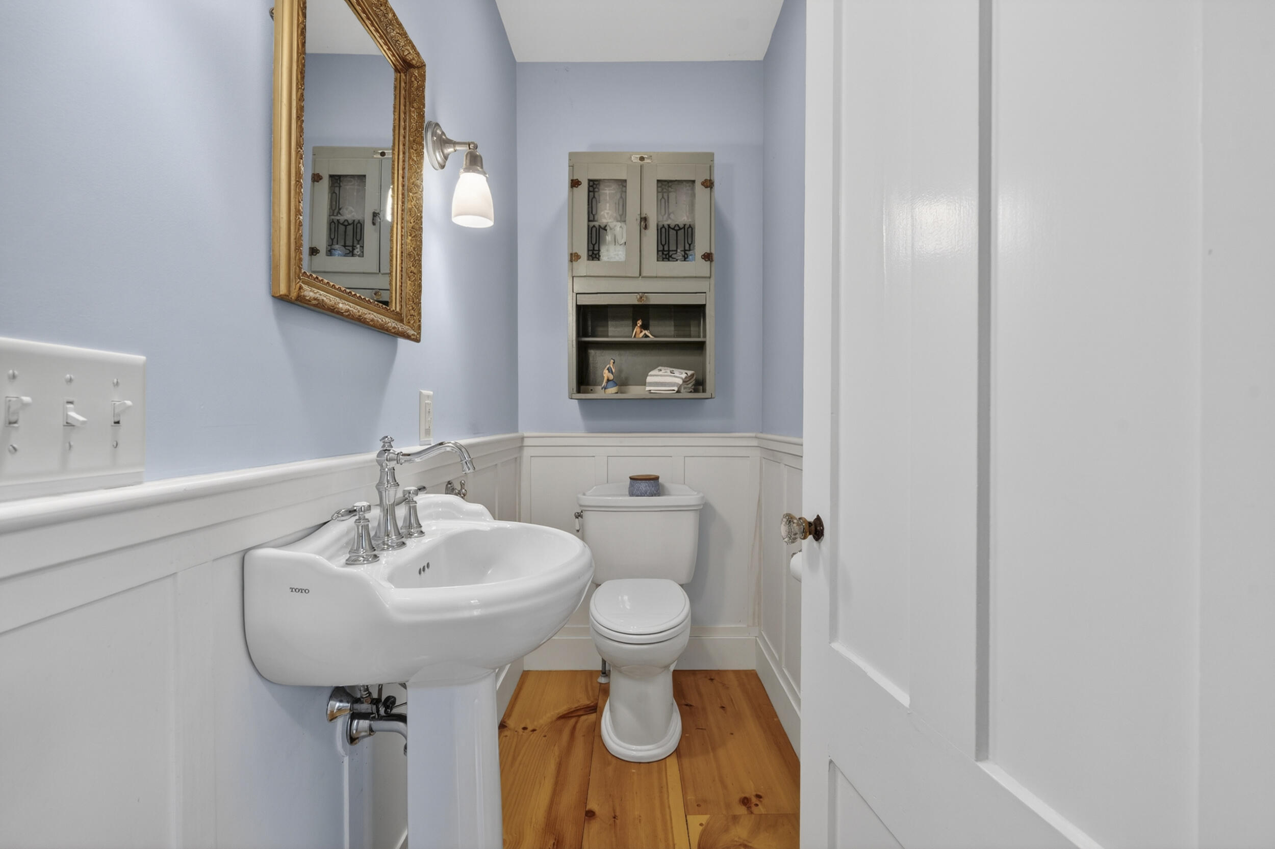 109 Main Street Yarmouth, ME 04096 - Photo 14 of 60 109main-48