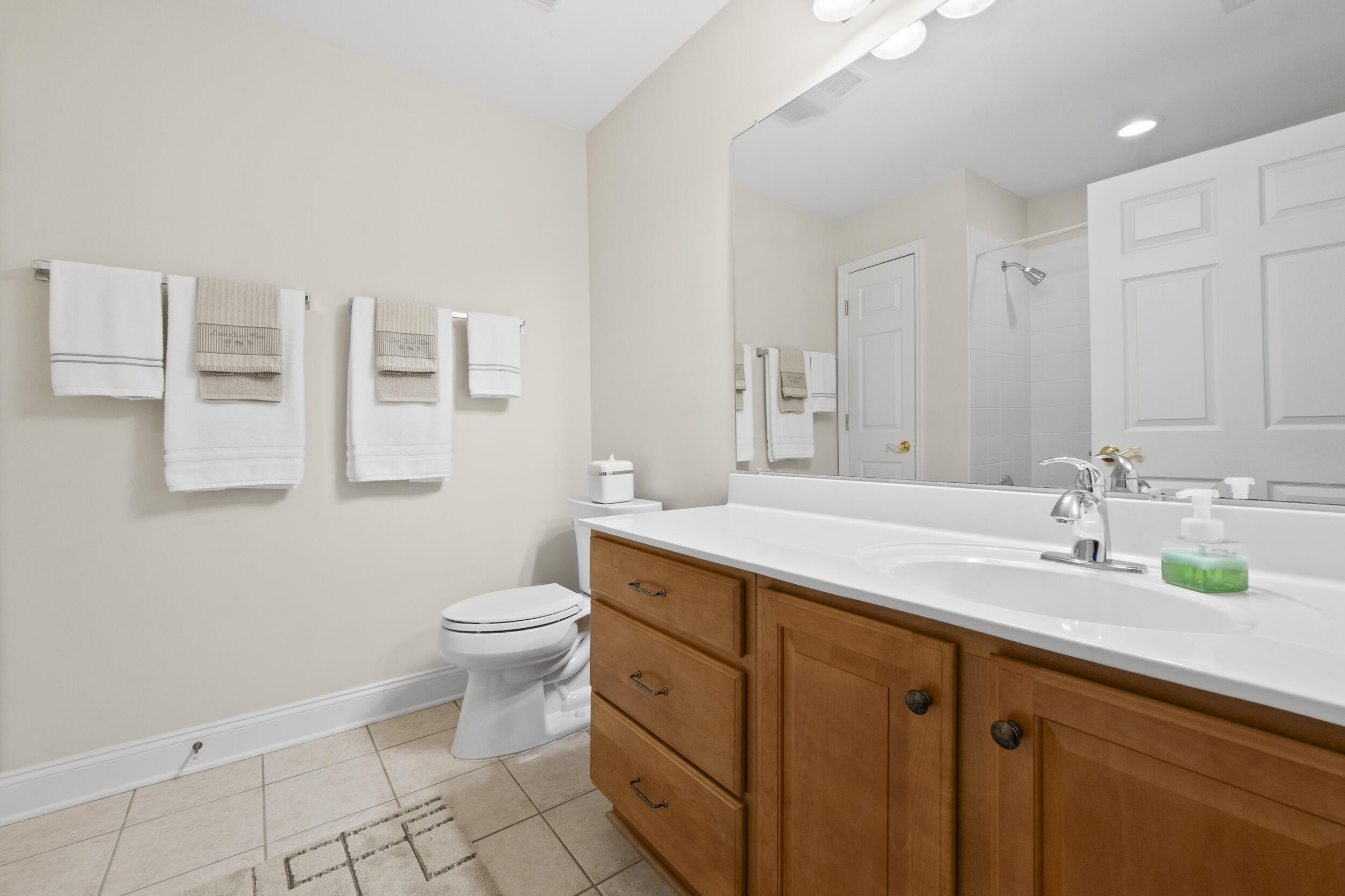 2437 Baskette Way Chattanooga, TN 37421 - Photo 17 of 27 En Suite