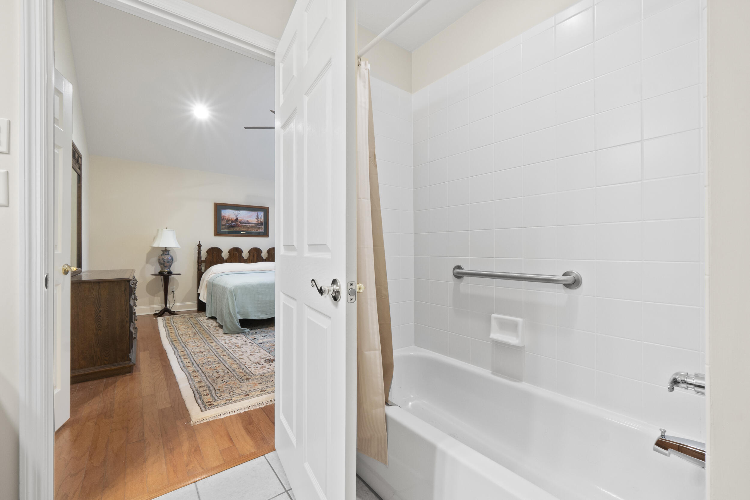 2437 Baskette Way Chattanooga, TN 37421 - Photo 18 of 27 Shower / Tub Combo