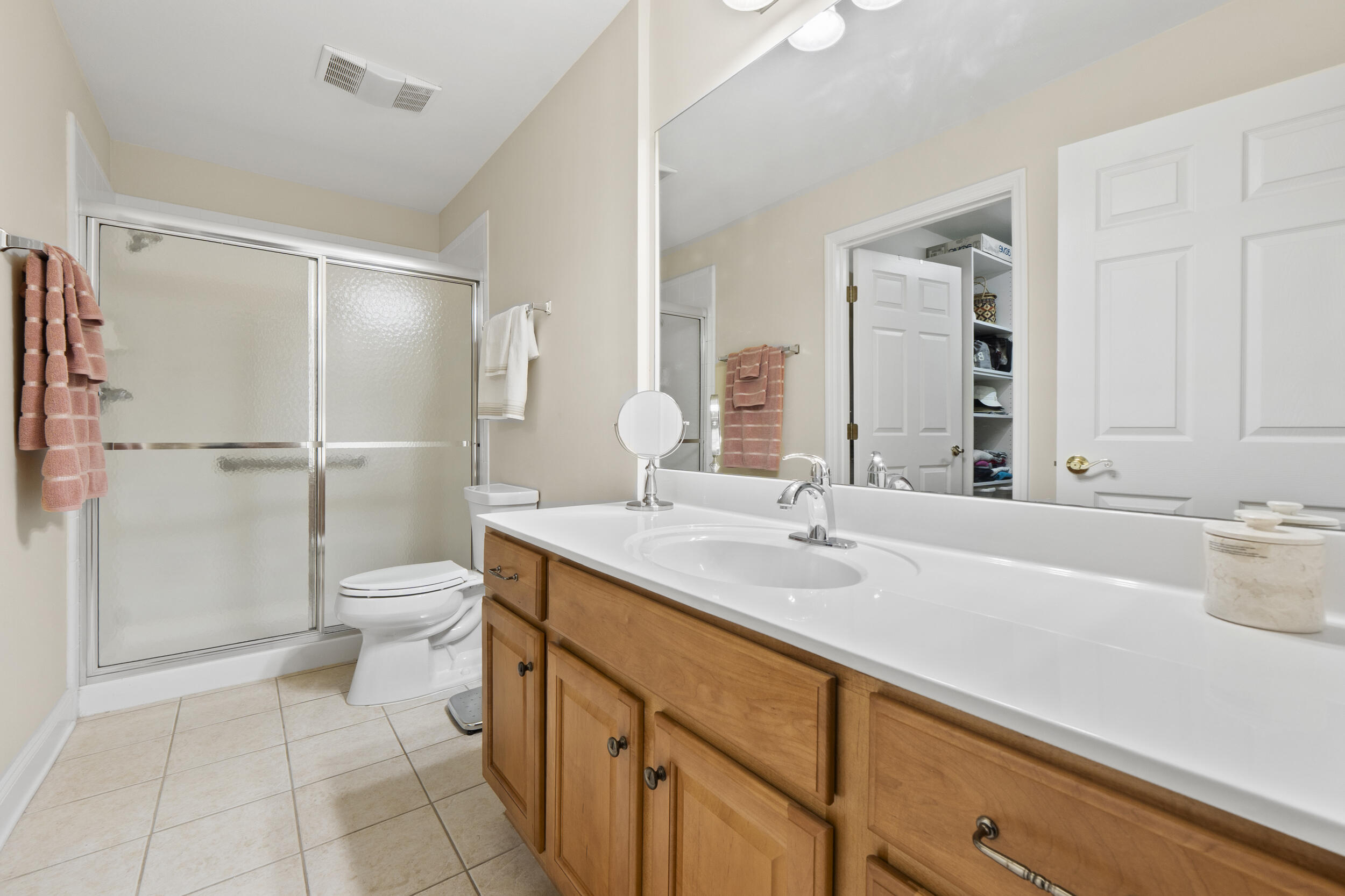 2437 Baskette Way Chattanooga, TN 37421 - Photo 21 of 27 En Suite #2