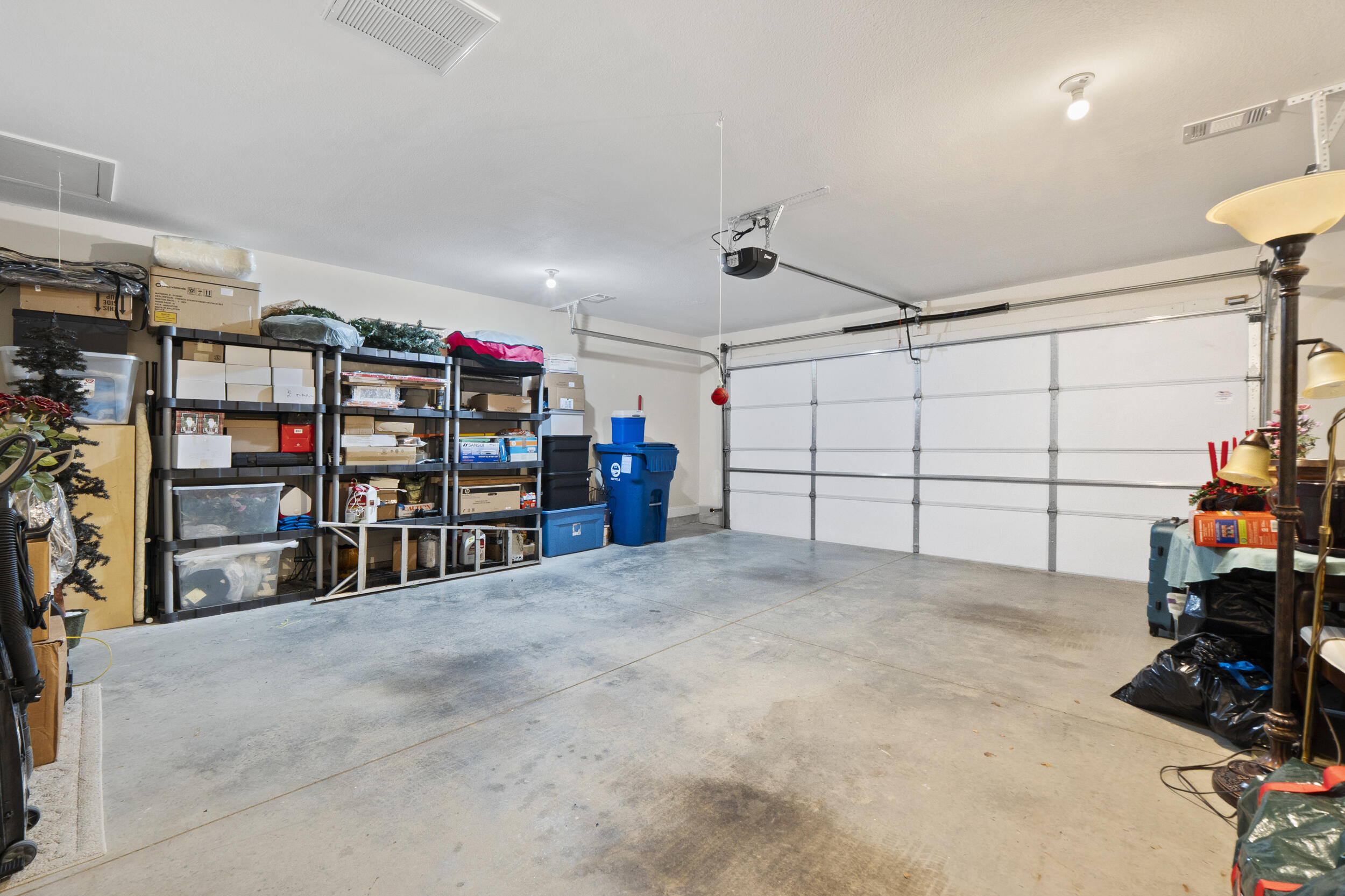 2437 Baskette Way Chattanooga, TN 37421 - Photo 25 of 27 Garage