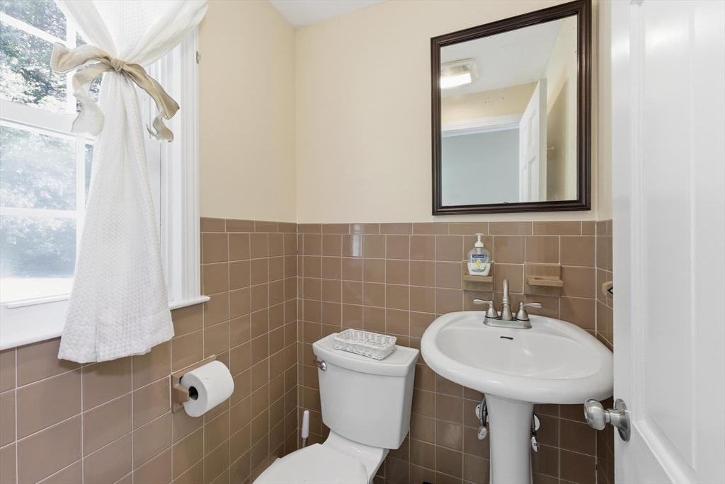 49 Country Way Northampton, MA 01062 - Photo 28 of 41