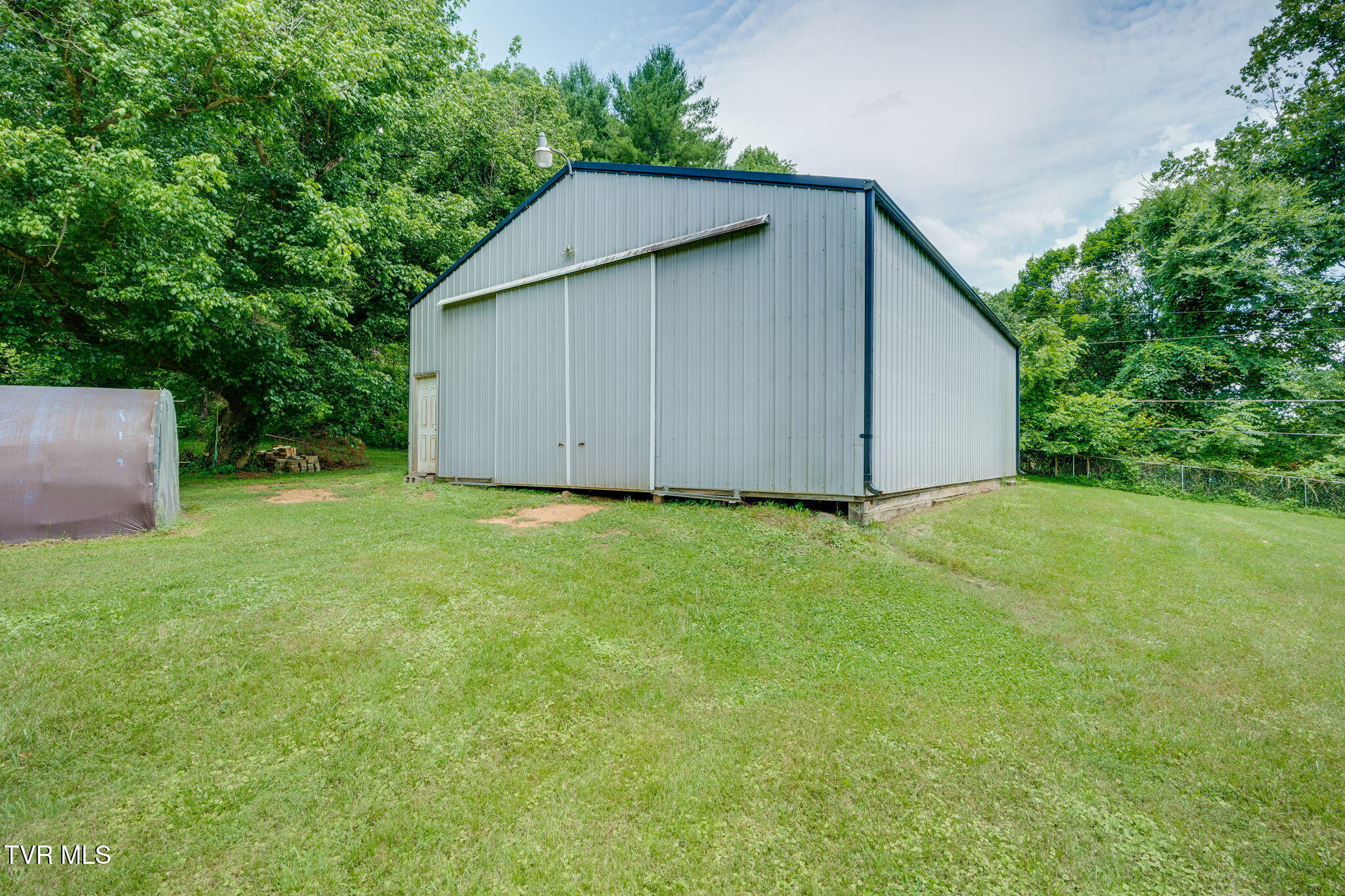 2937 Forest View Road Kingsport, TN 37660 - Photo 38 of 52 037