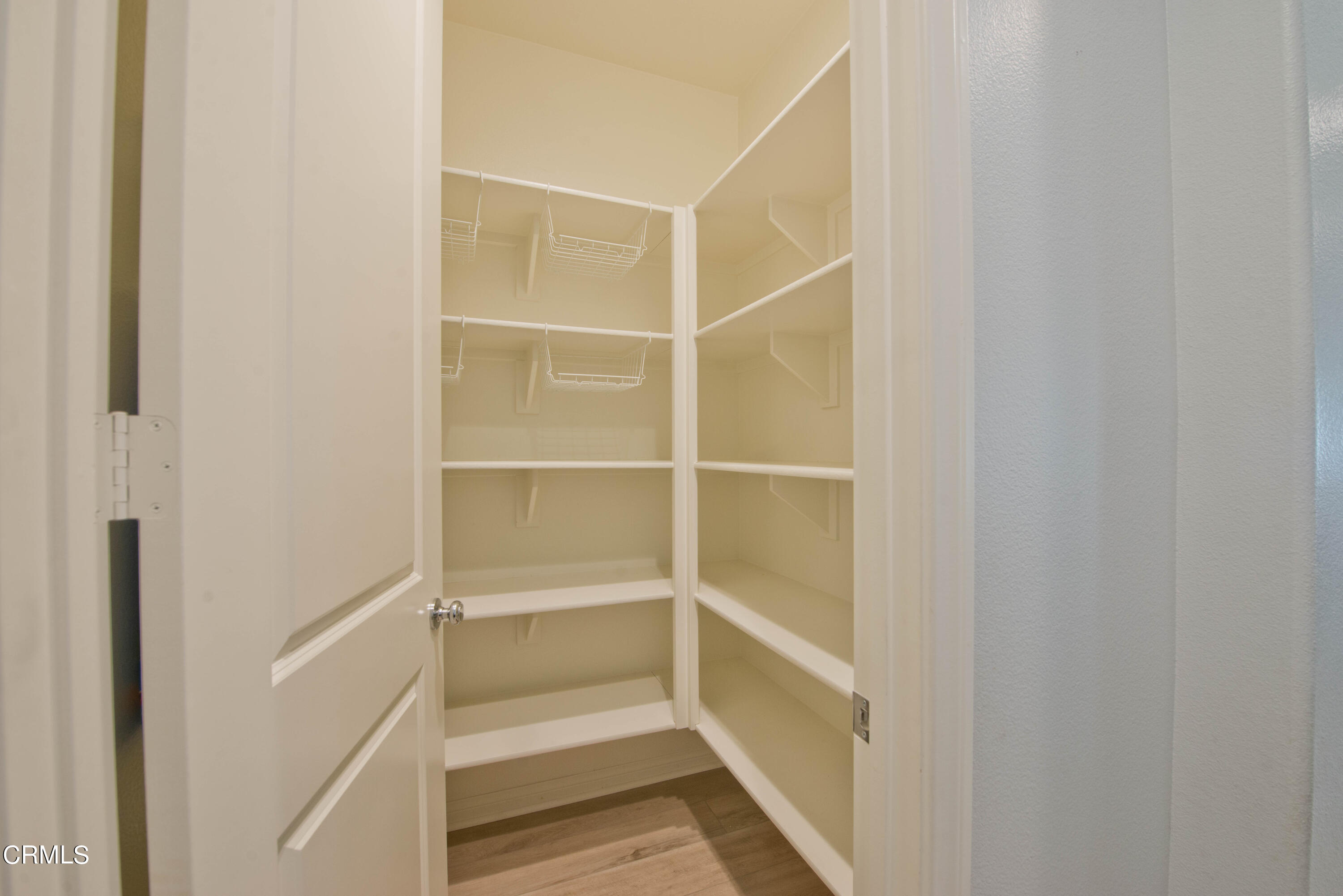 385 Azalea Street Fillmore, CA 93015 - Photo 23 of 50 a view of an empty walk in closet