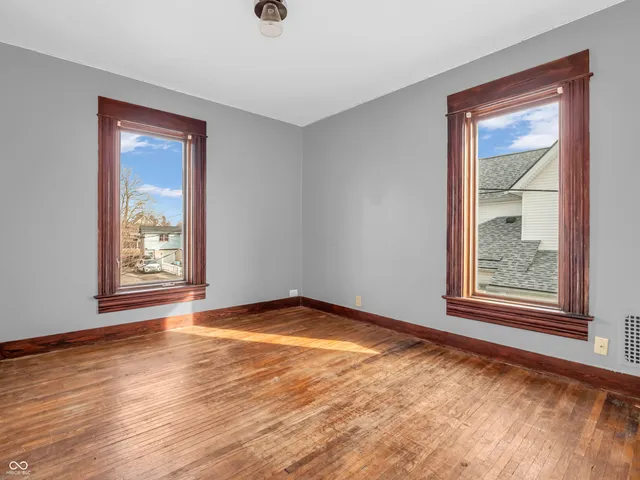 $215,000 | 422 East Main Street, Lebanon, IN 46052