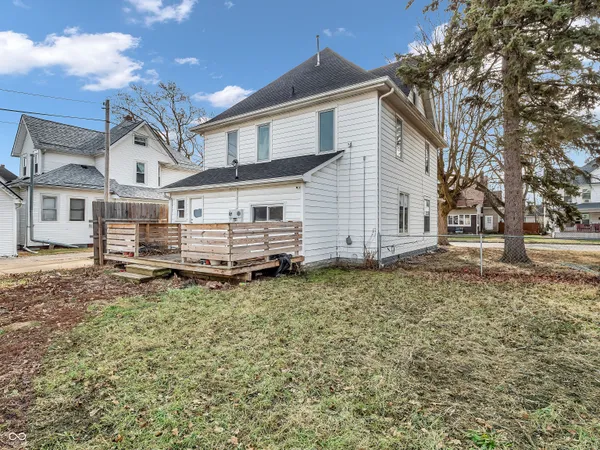 $215,000 | 422 East Main Street, Lebanon, IN 46052