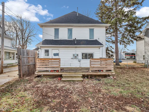 $215,000 | 422 East Main Street, Lebanon, IN 46052