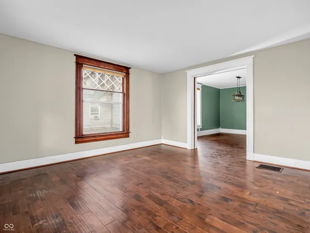 $215,000 | 422 East Main Street, Lebanon, IN 46052