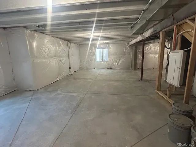 a view of a terrace with sky view