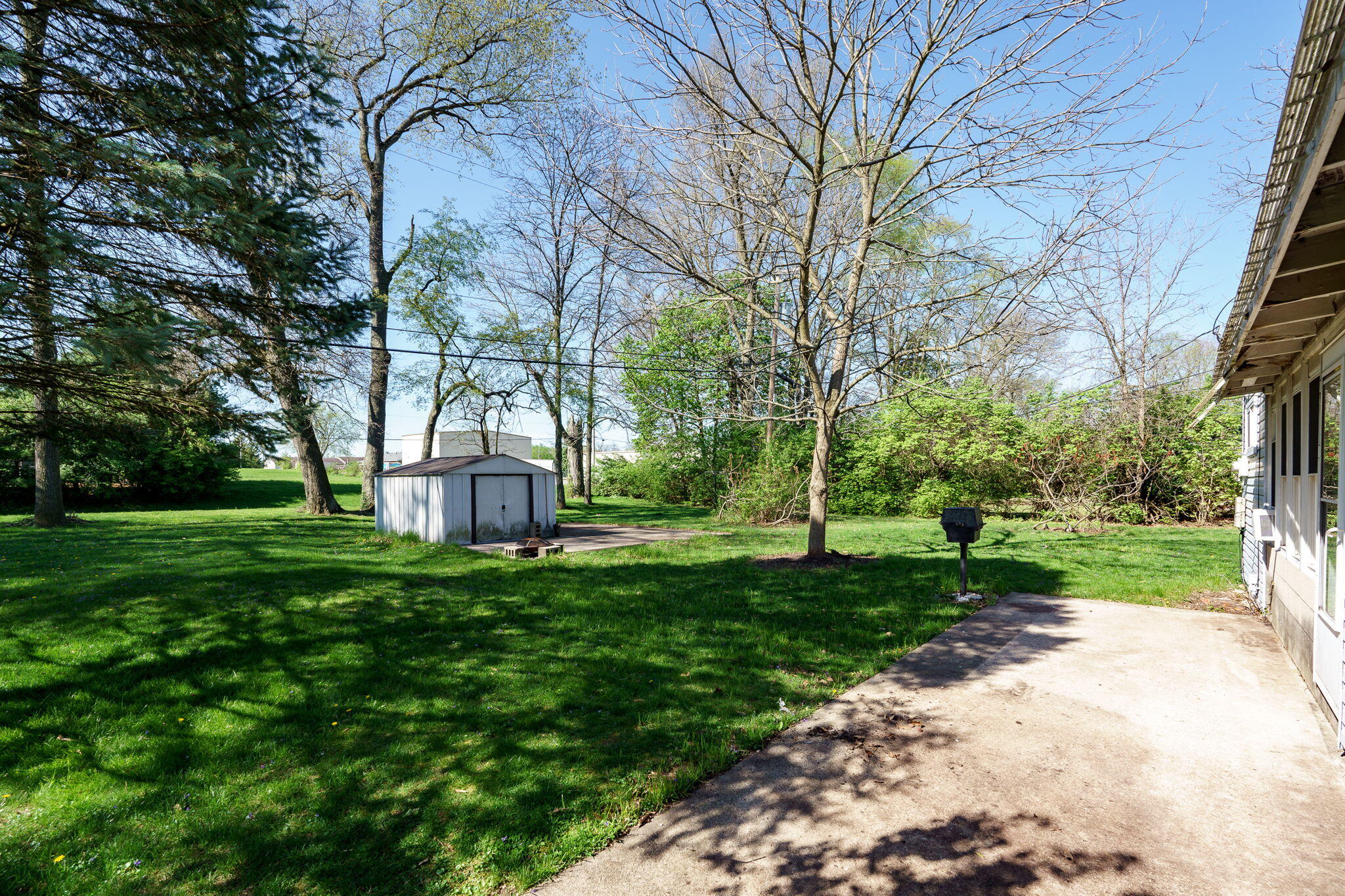 1611 Memorial Drive Springfield, OH 45505 - Photo 32 of 37