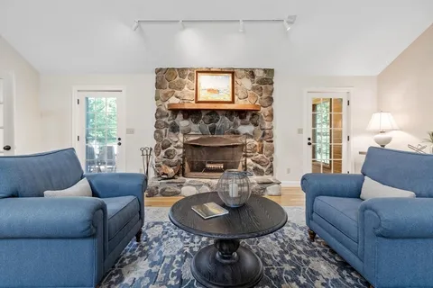 $1,795,000 | 123 Oak Knoll Road, Carlisle, MA 01741