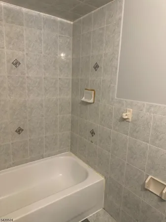 $2,600 | 537 South 18th Street, Newark, NJ 07103
