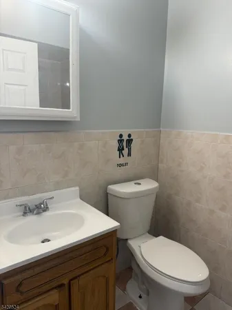 $2,600 | 537 South 18th Street, Newark, NJ 07103