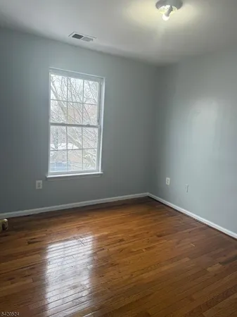 $2,600 | 537 South 18th Street, Newark, NJ 07103