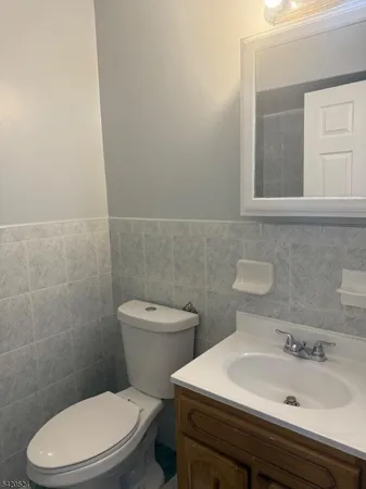 $2,600 | 537 South 18th Street, Newark, NJ 07103