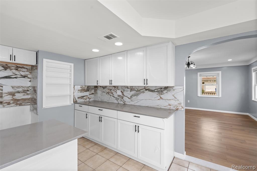 21090 Gentner Street Warren, MI 48089 - Photo 8 of 25