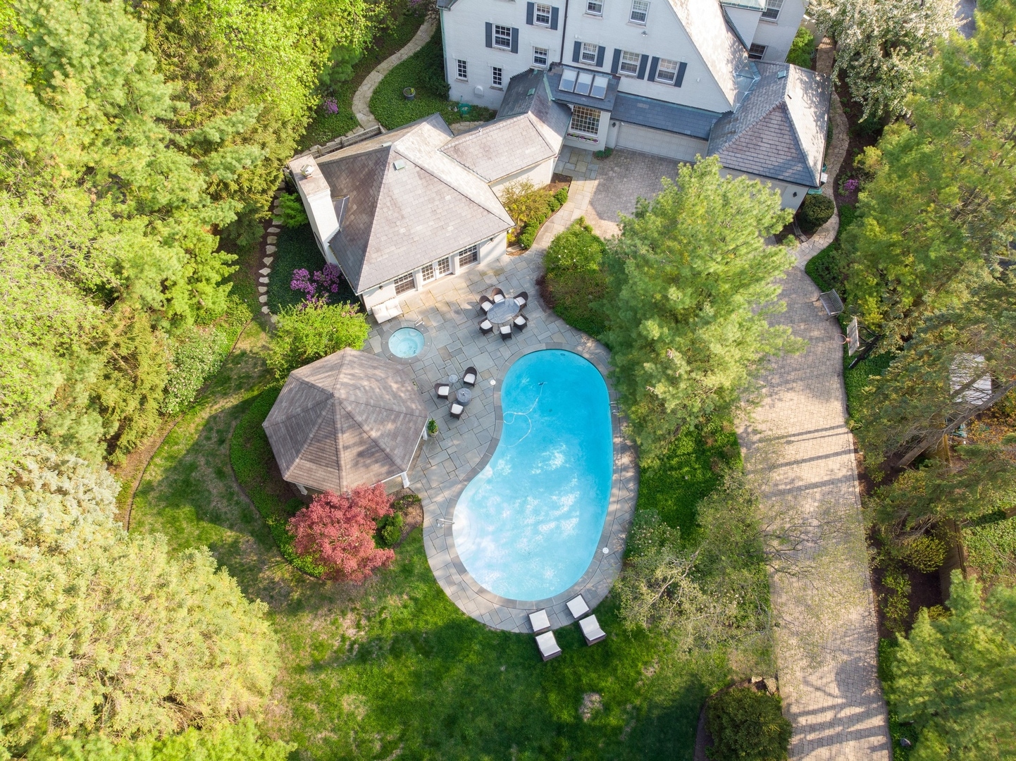 1140 Seneca Road Wilmette, IL 60091 - Photo 2 of 65
