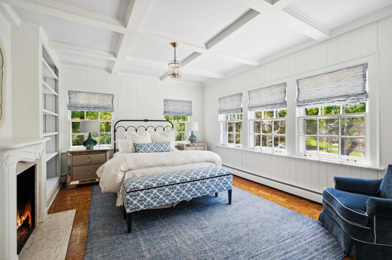 1140 Seneca Road Wilmette, IL 60091 - Photo 34 of 65 a spacious bedroom with a bed and a couch