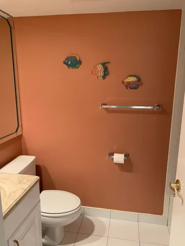 a bathroom with a toilet