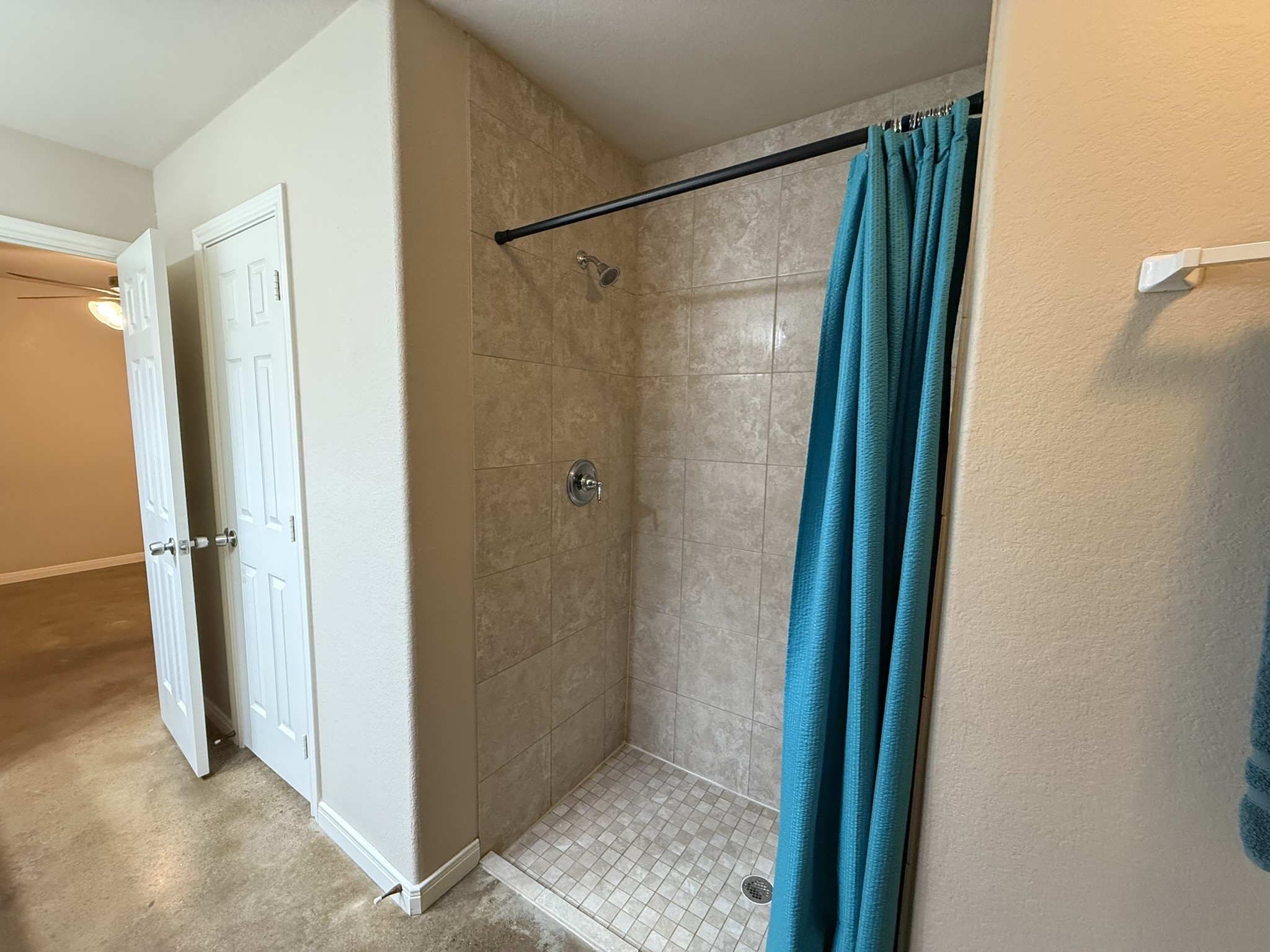 11817 13th Street Santa Fe, TX 77510 - Photo 15 of 23 Updated tile shower and large primary closet.